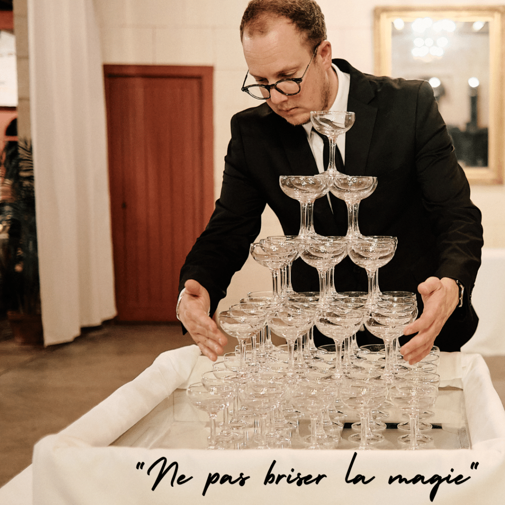 Cascade de champagne lors d’un mariage – traiteur réception Loire-Atlantique